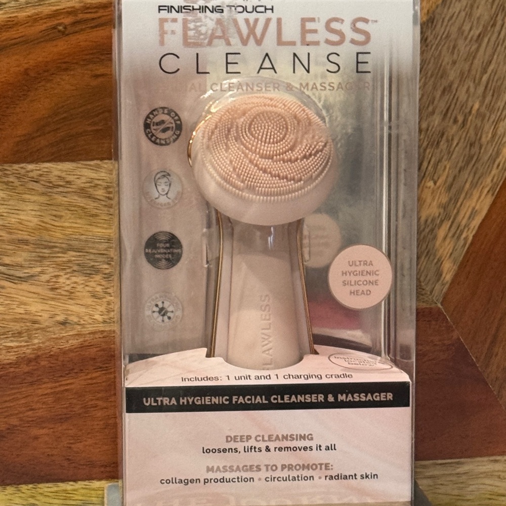 Flawless Cleanse Pink Facial Cleanser & Massager